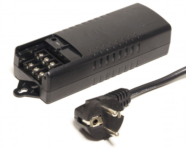 Блок питания HT1205000-4 12В 5А 4 выхода