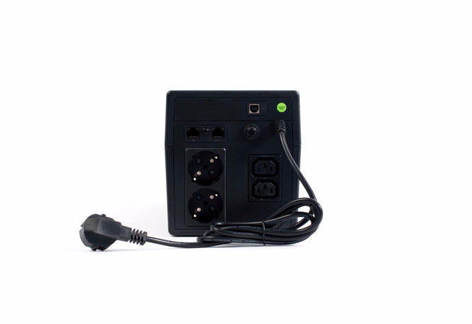 Источник бесперебойного питания SKAT-UPS (1000Ва/600Вт)